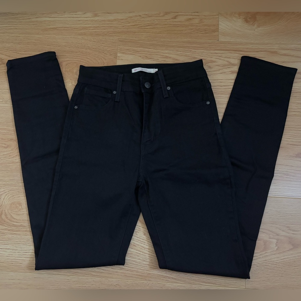 Levi's Women's 721 Black High Waisted Skinny Jeans